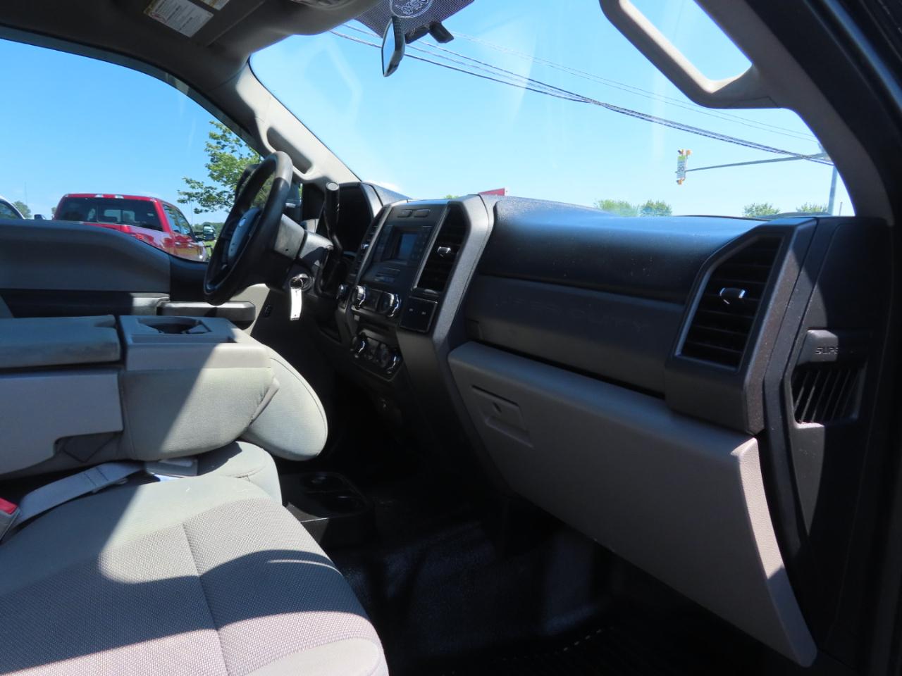 Ford Super Duty F-250 SRW XL 4WD Crew Cab 6.75' Box 2018