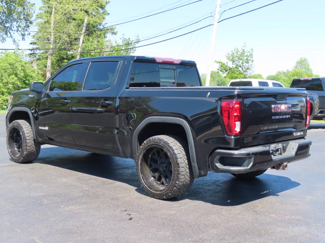 GMC Sierra 1500 4WD Crew Cab 147" Elevation 2020