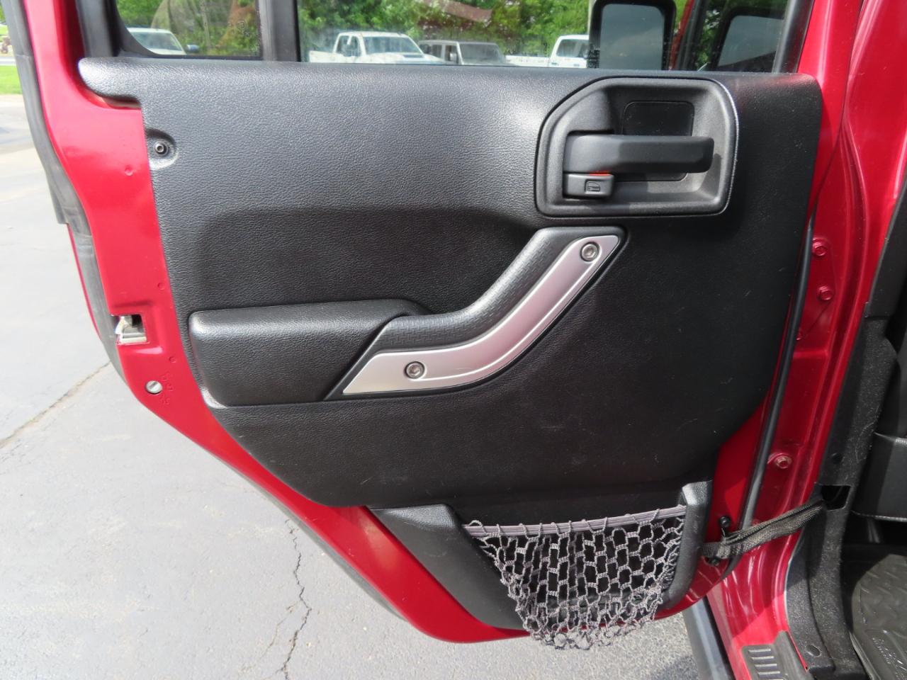 Jeep Wrangler Unlimited 4WD 4dr Rubicon 2013