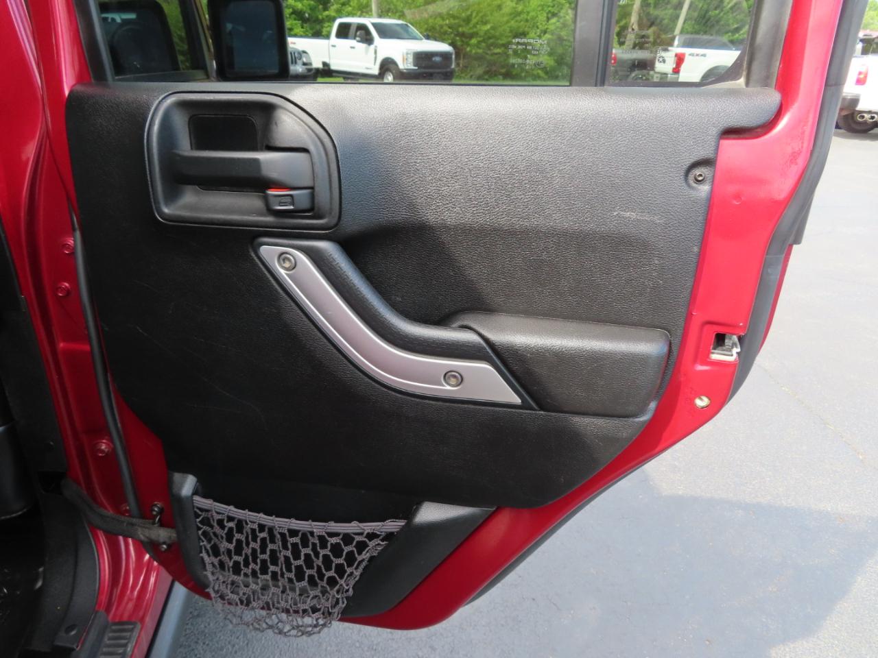 Jeep Wrangler Unlimited 4WD 4dr Rubicon 2013
