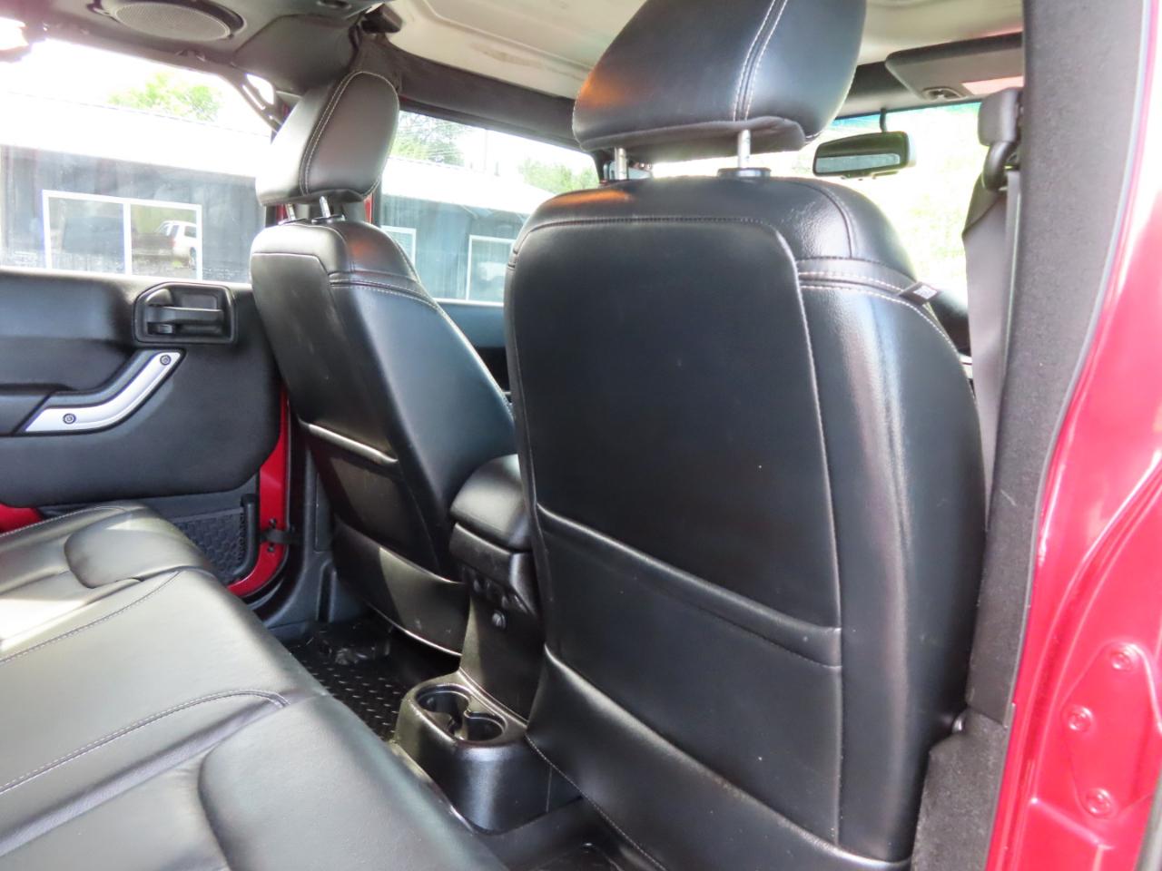 Jeep Wrangler Unlimited 4WD 4dr Rubicon 2013