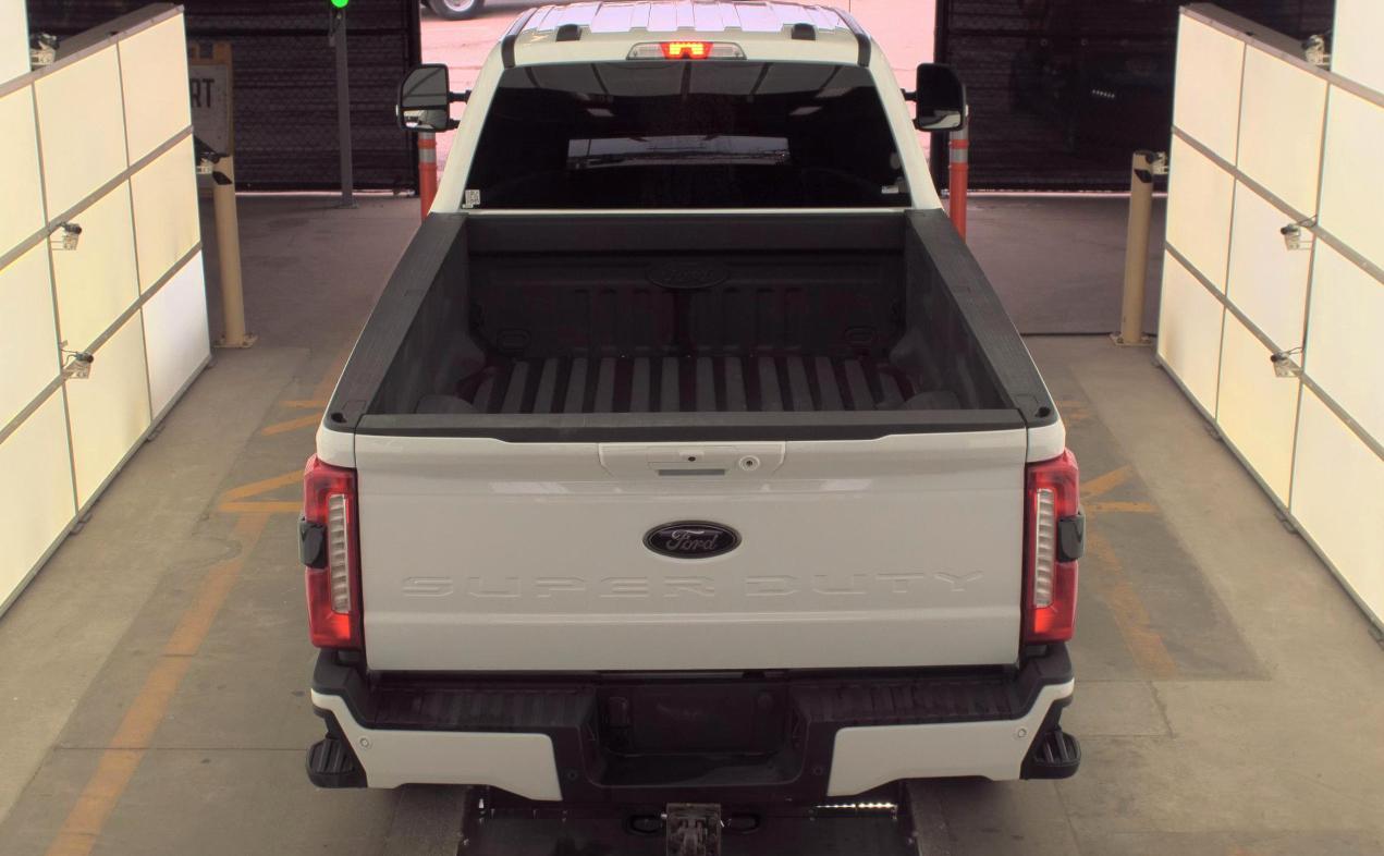 Ford Super Duty F-250 SRW XLT 4WD Crew Cab 8' Box 2025