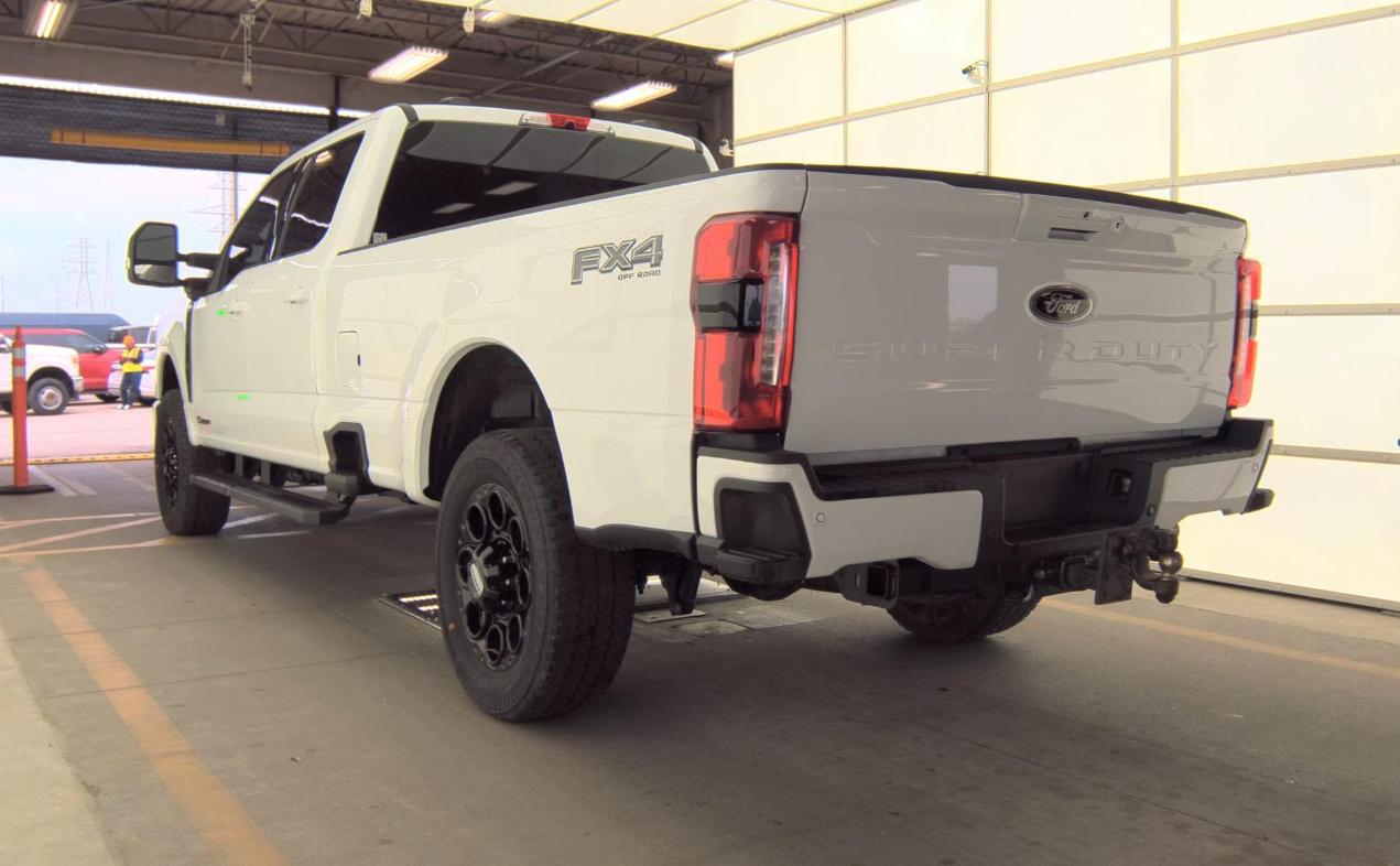 Ford Super Duty F-250 SRW XLT 4WD Crew Cab 8' Box 2025