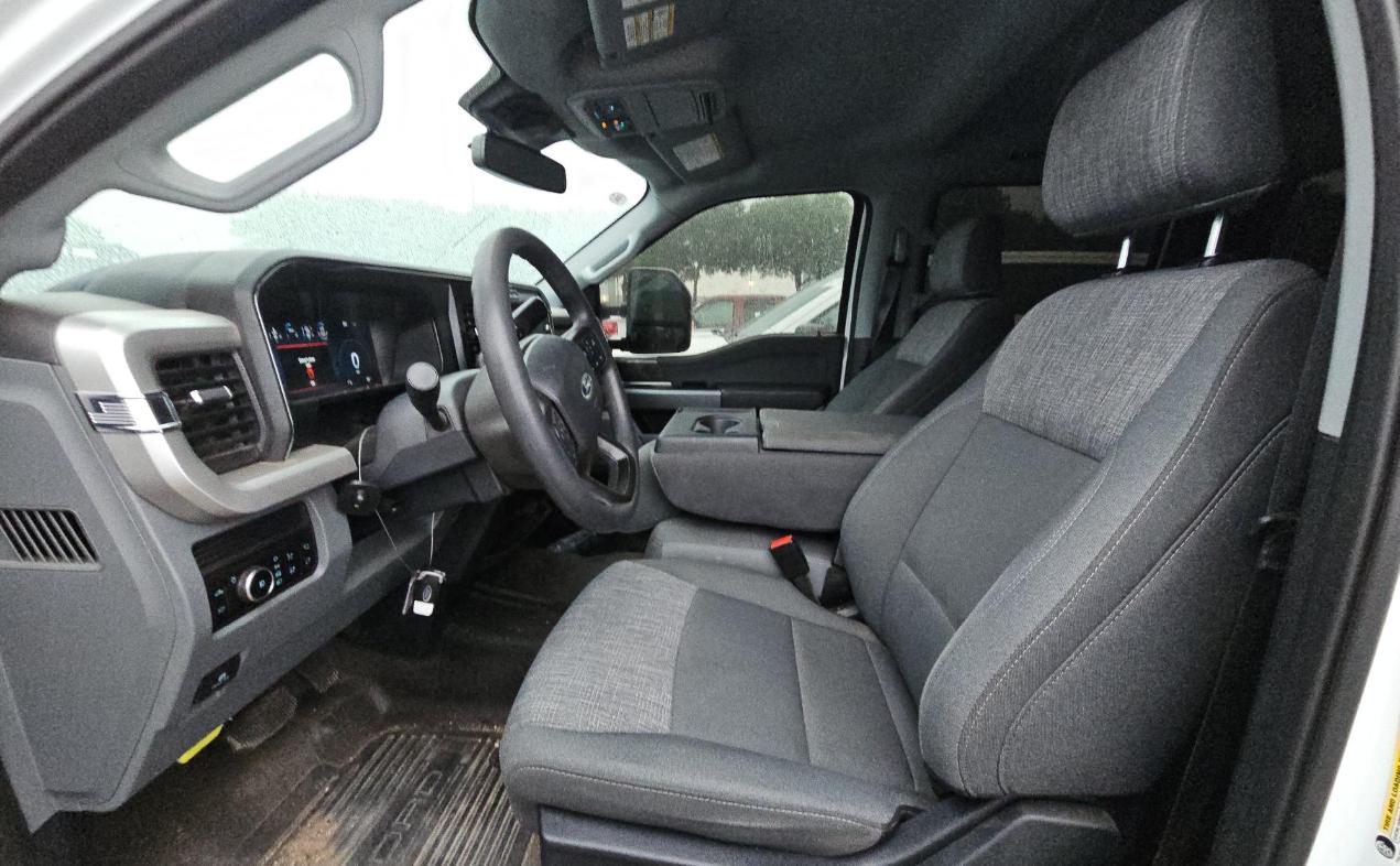 Ford Super Duty F-250 SRW XLT 4WD Crew Cab 8' Box 2025
