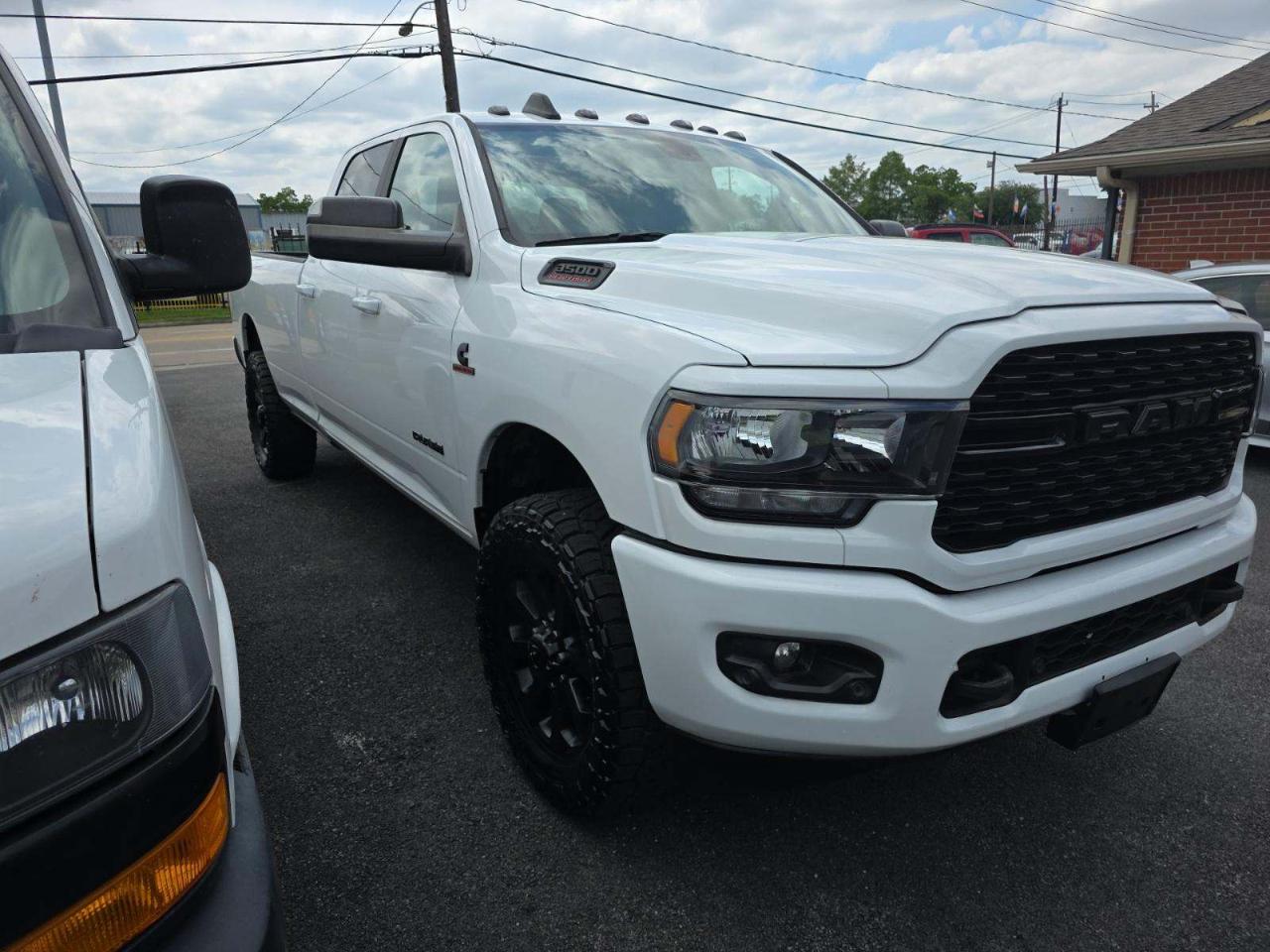 RAM 3500 Lone Star 4x4 Crew Cab 8' Box 2022