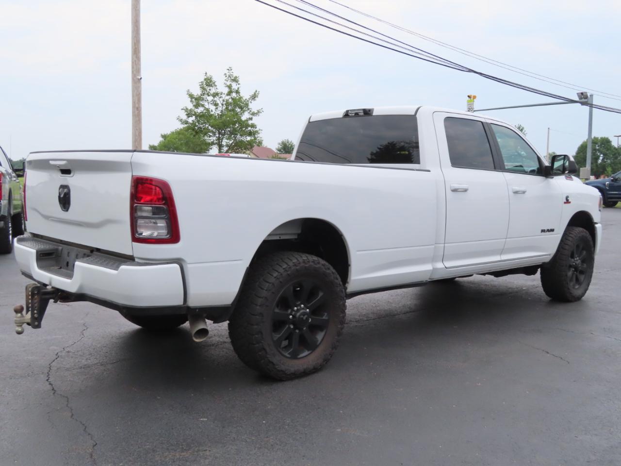 RAM 3500 Lone Star 4x4 Crew Cab 8' Box 2022