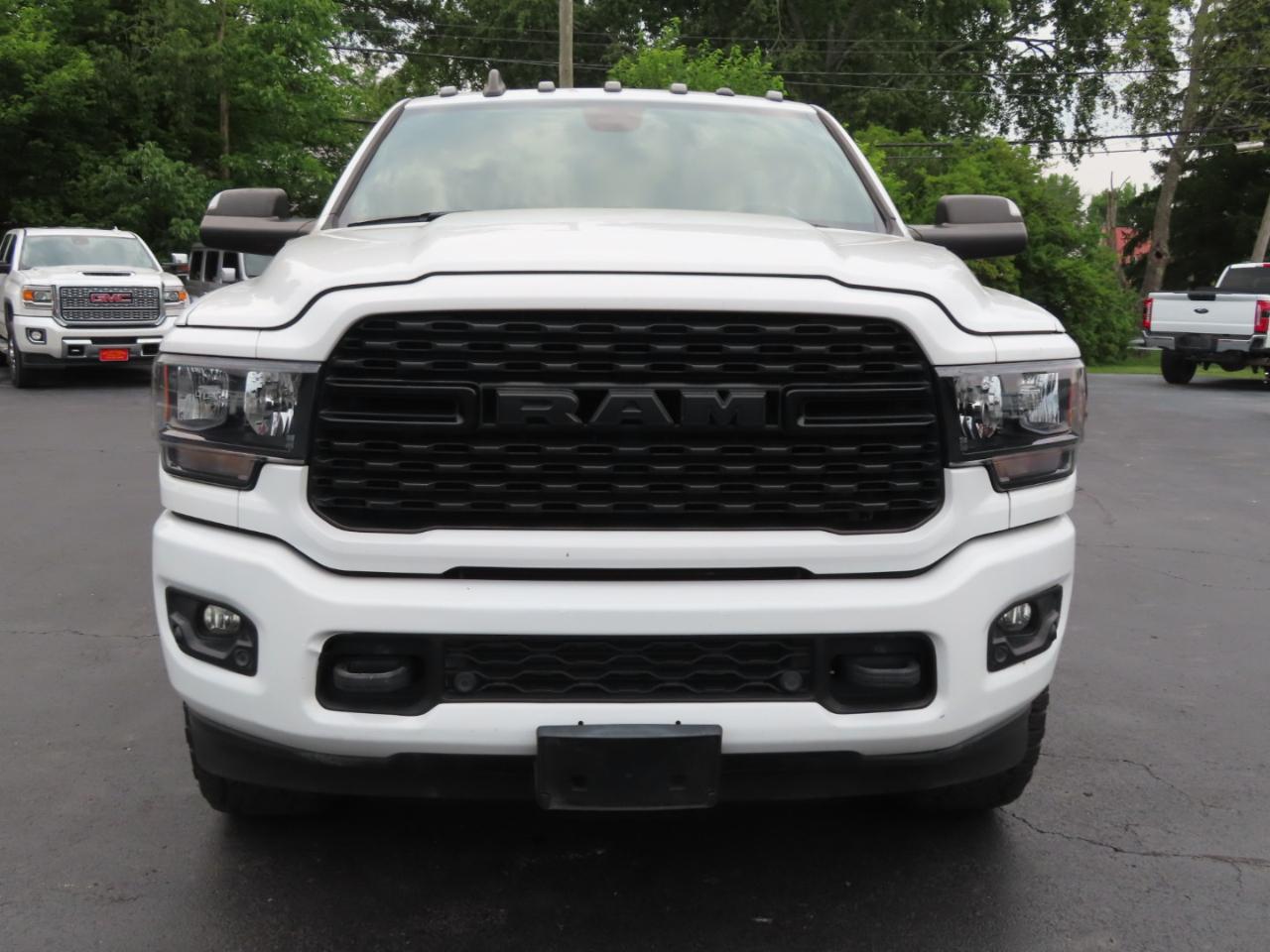 RAM 3500 Lone Star 4x4 Crew Cab 8' Box 2022