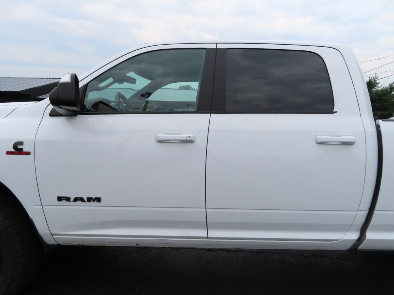 RAM 3500 Lone Star 4x4 Crew Cab 8' Box 2022