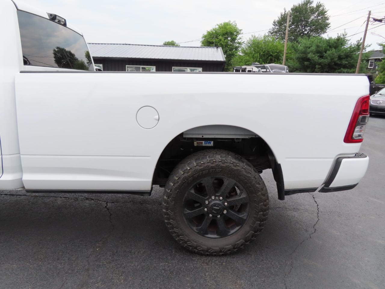 RAM 3500 Lone Star 4x4 Crew Cab 8' Box 2022