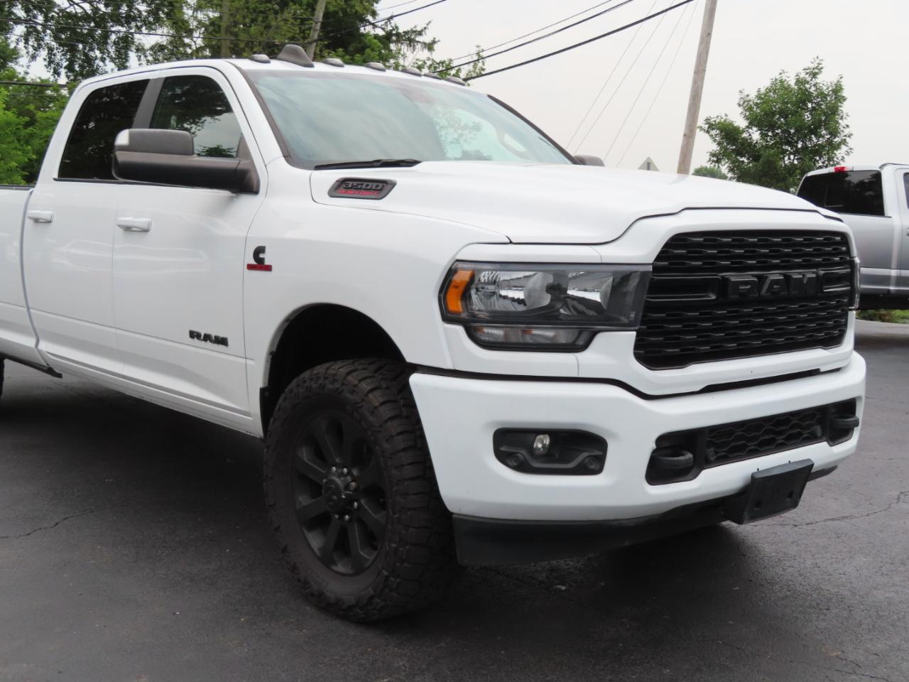 RAM 3500 Lone Star 4x4 Crew Cab 8' Box 2022