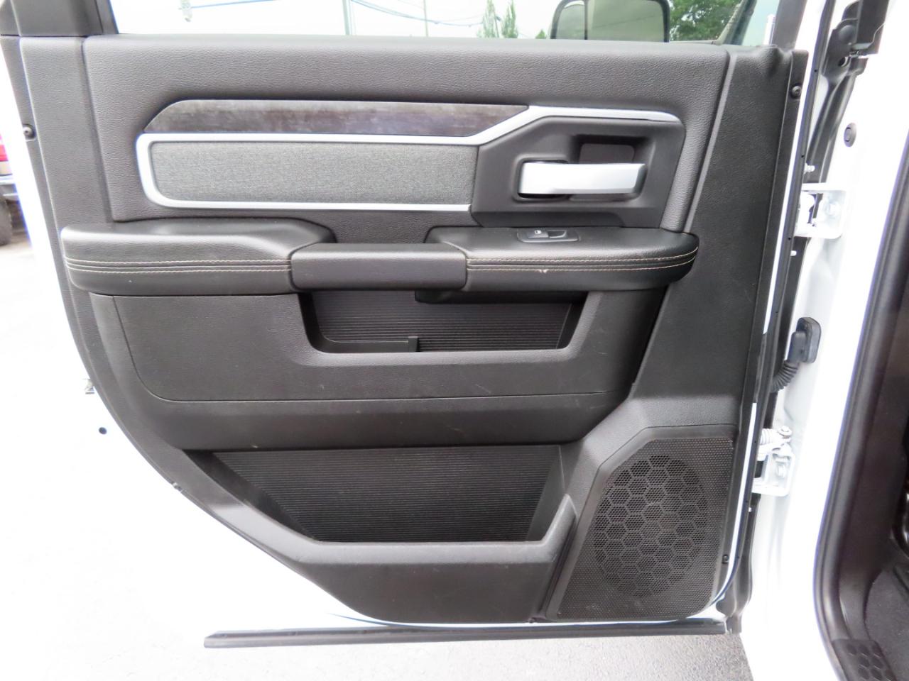 RAM 3500 Lone Star 4x4 Crew Cab 8' Box 2022