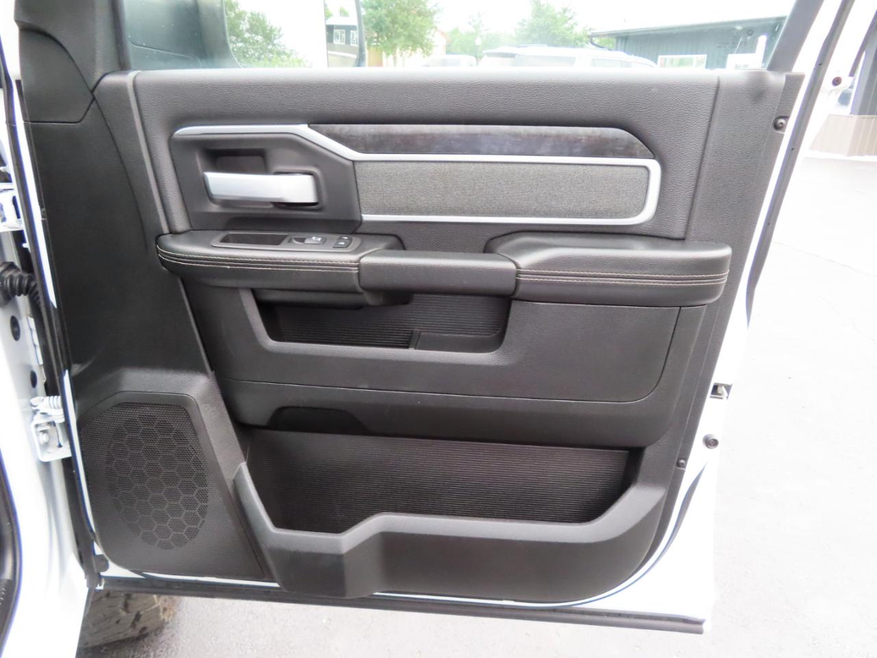 RAM 3500 Lone Star 4x4 Crew Cab 8' Box 2022