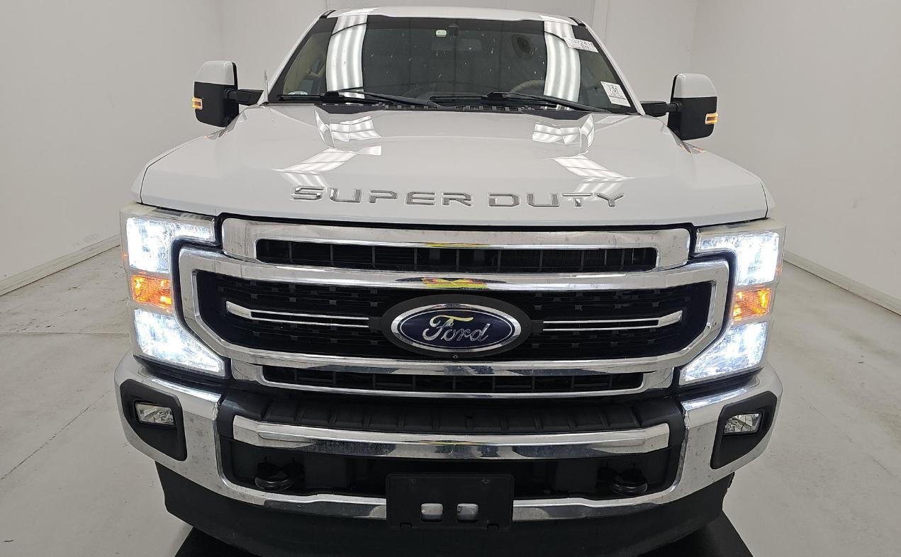 Ford Super Duty F-250 SRW Lariat 4WD Crew Cab 8' Box 2022