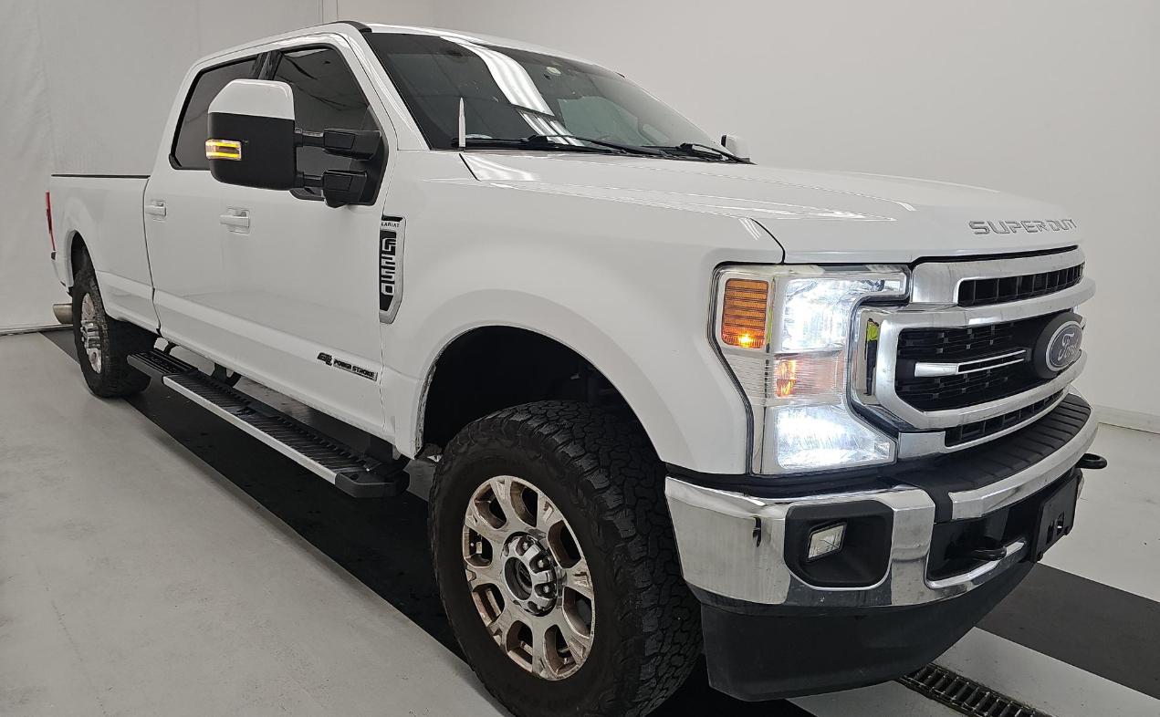 Ford Super Duty F-250 SRW Lariat 4WD Crew Cab 8' Box 2022