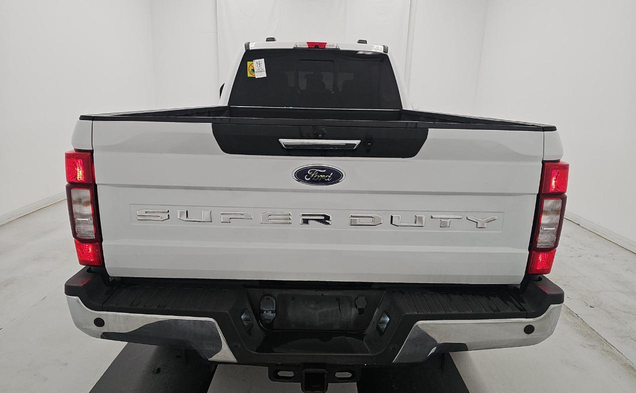 Ford Super Duty F-250 SRW Lariat 4WD Crew Cab 8' Box 2022