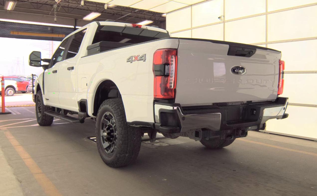 Ford Super Duty F-250 SRW XL 4WD Crew Cab 6.75' Box 2024