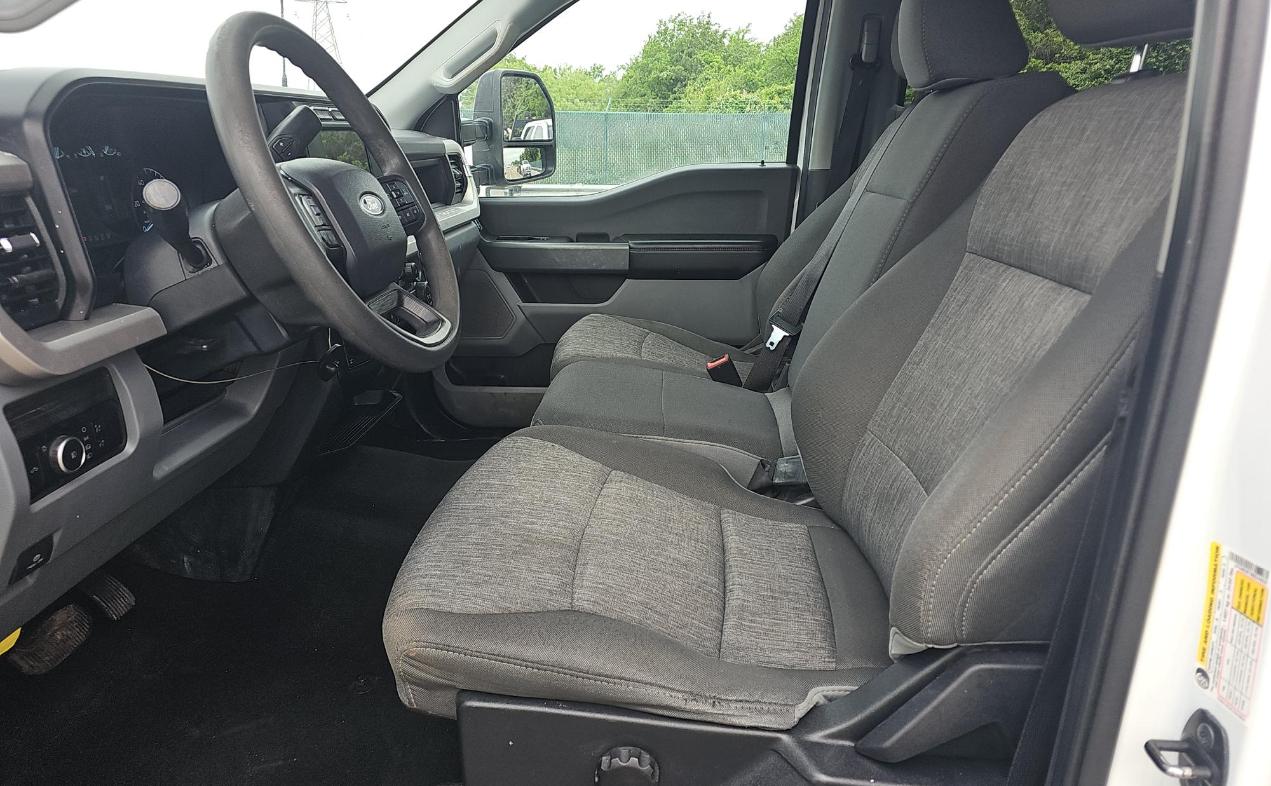 Ford Super Duty F-250 SRW XL 4WD Crew Cab 6.75' Box 2024