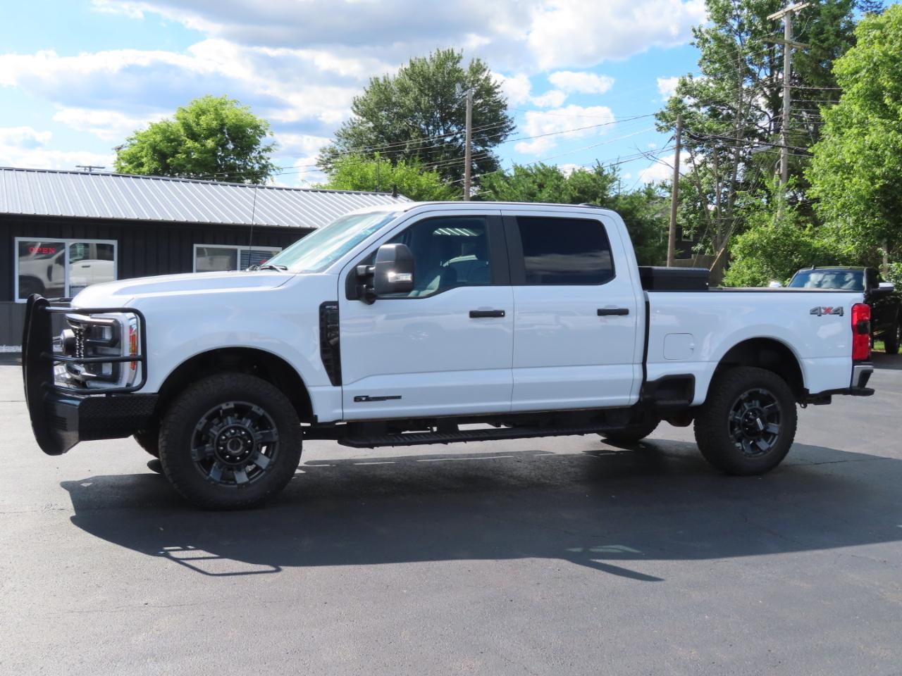 Ford Super Duty F-250 SRW XL 4WD Crew Cab 6.75' Box 2024