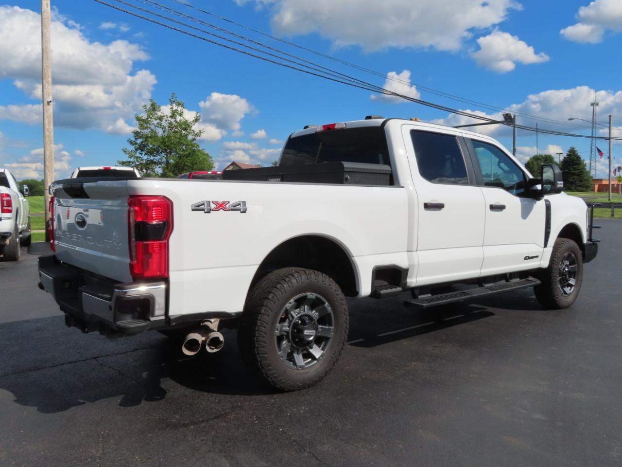 Ford Super Duty F-250 SRW XL 4WD Crew Cab 6.75' Box 2024