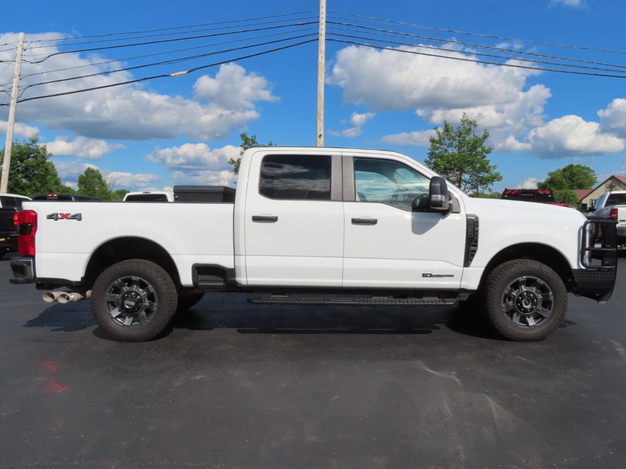 Ford Super Duty F-250 SRW XL 4WD Crew Cab 6.75' Box 2024