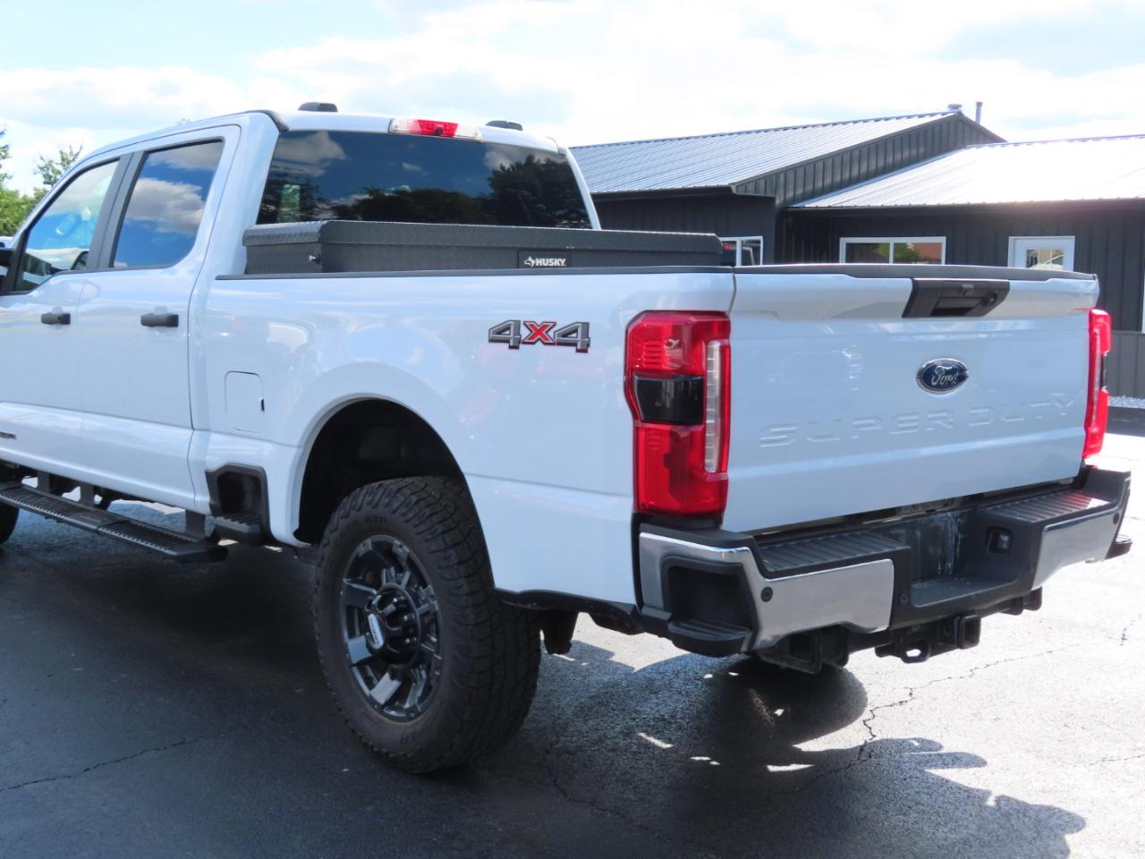 Ford Super Duty F-250 SRW XL 4WD Crew Cab 6.75' Box 2024