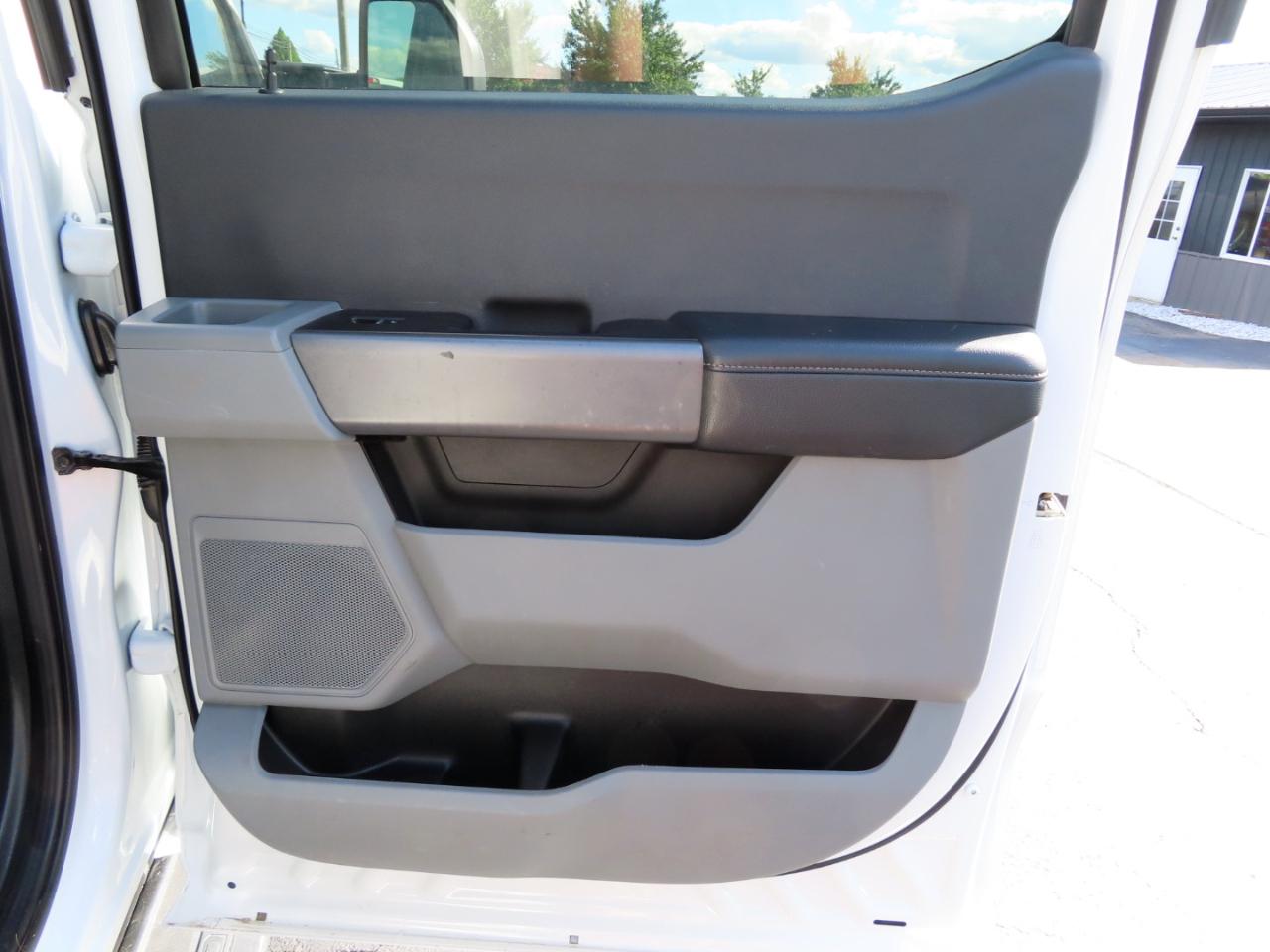 Ford Super Duty F-250 SRW XL 4WD Crew Cab 6.75' Box 2024