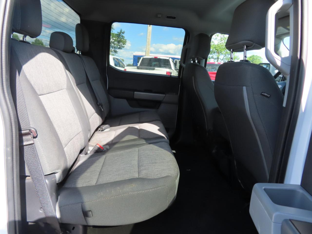 Ford Super Duty F-250 SRW XL 4WD Crew Cab 6.75' Box 2024