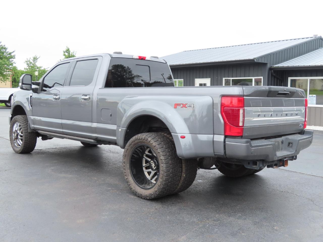 Ford Super Duty F-350 DRW Platinum 4WD Crew Cab 8' Box 2021