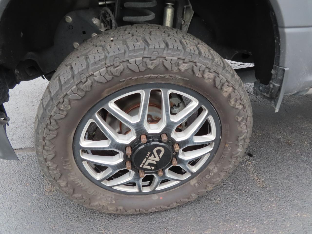Ford Super Duty F-350 DRW Platinum 4WD Crew Cab 8' Box 2021