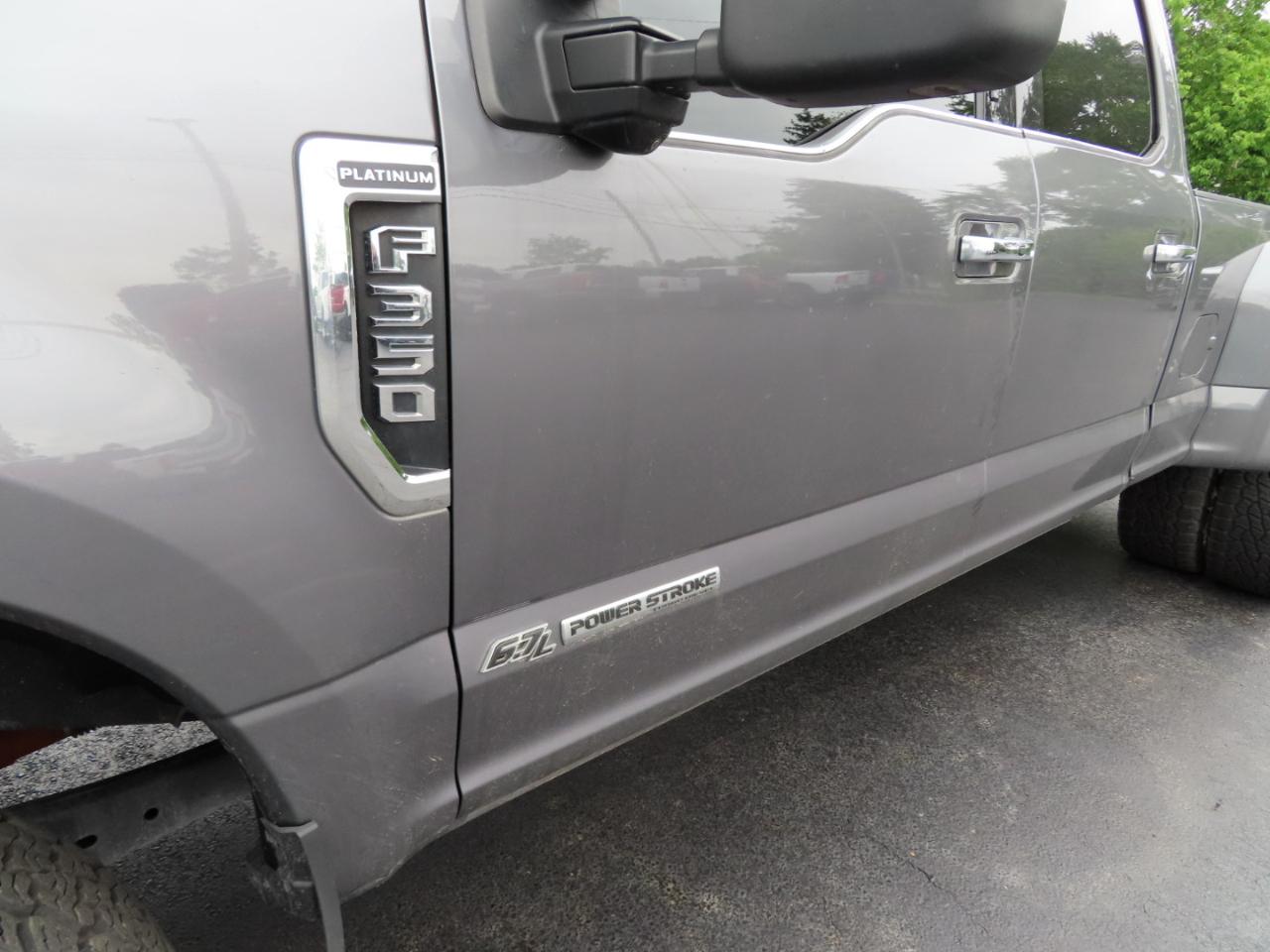 Ford Super Duty F-350 DRW Platinum 4WD Crew Cab 8' Box 2021