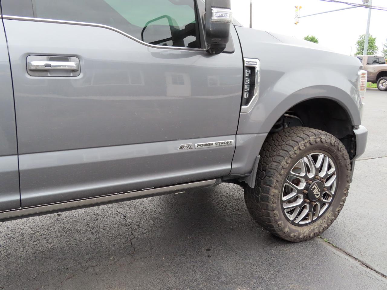Ford Super Duty F-350 DRW Platinum 4WD Crew Cab 8' Box 2021