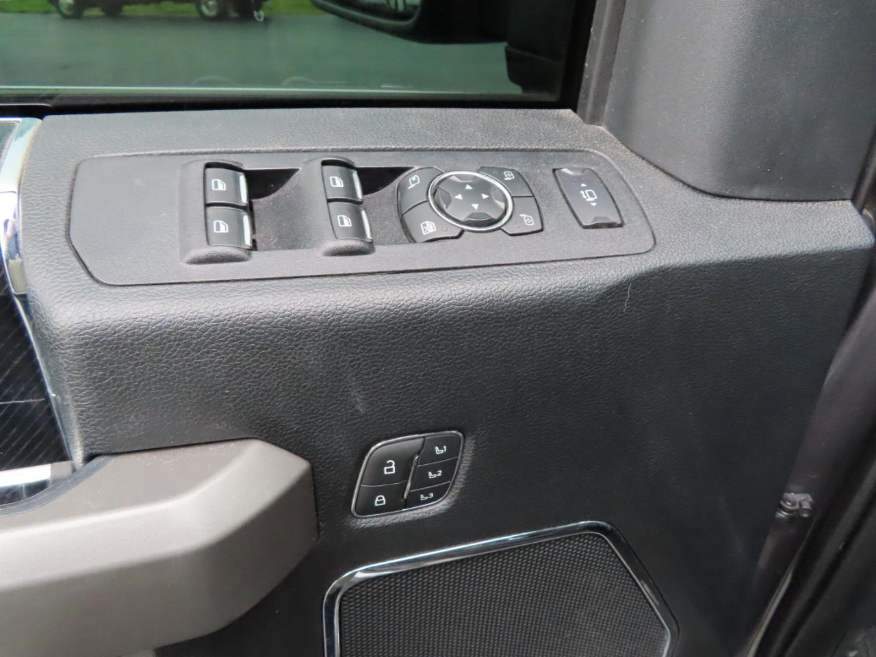 Ford Super Duty F-350 DRW Platinum 4WD Crew Cab 8' Box 2021