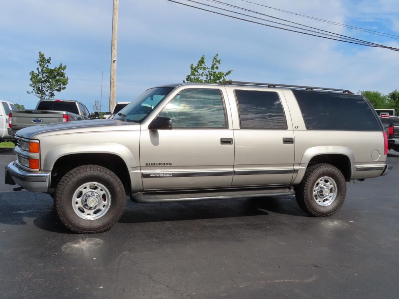 Chevrolet Suburban 2500 4WD 1999