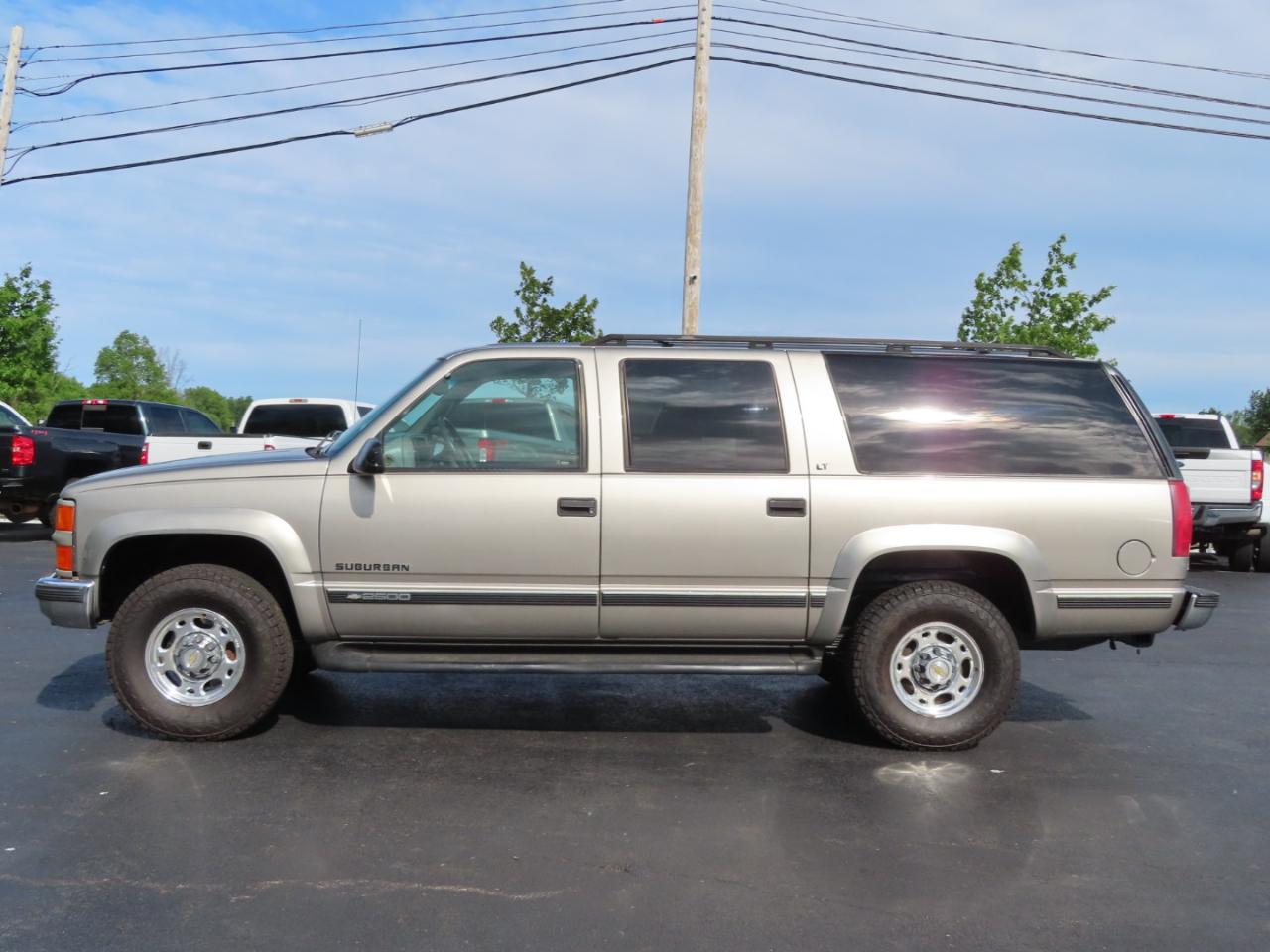 Chevrolet Suburban 2500 4WD 1999