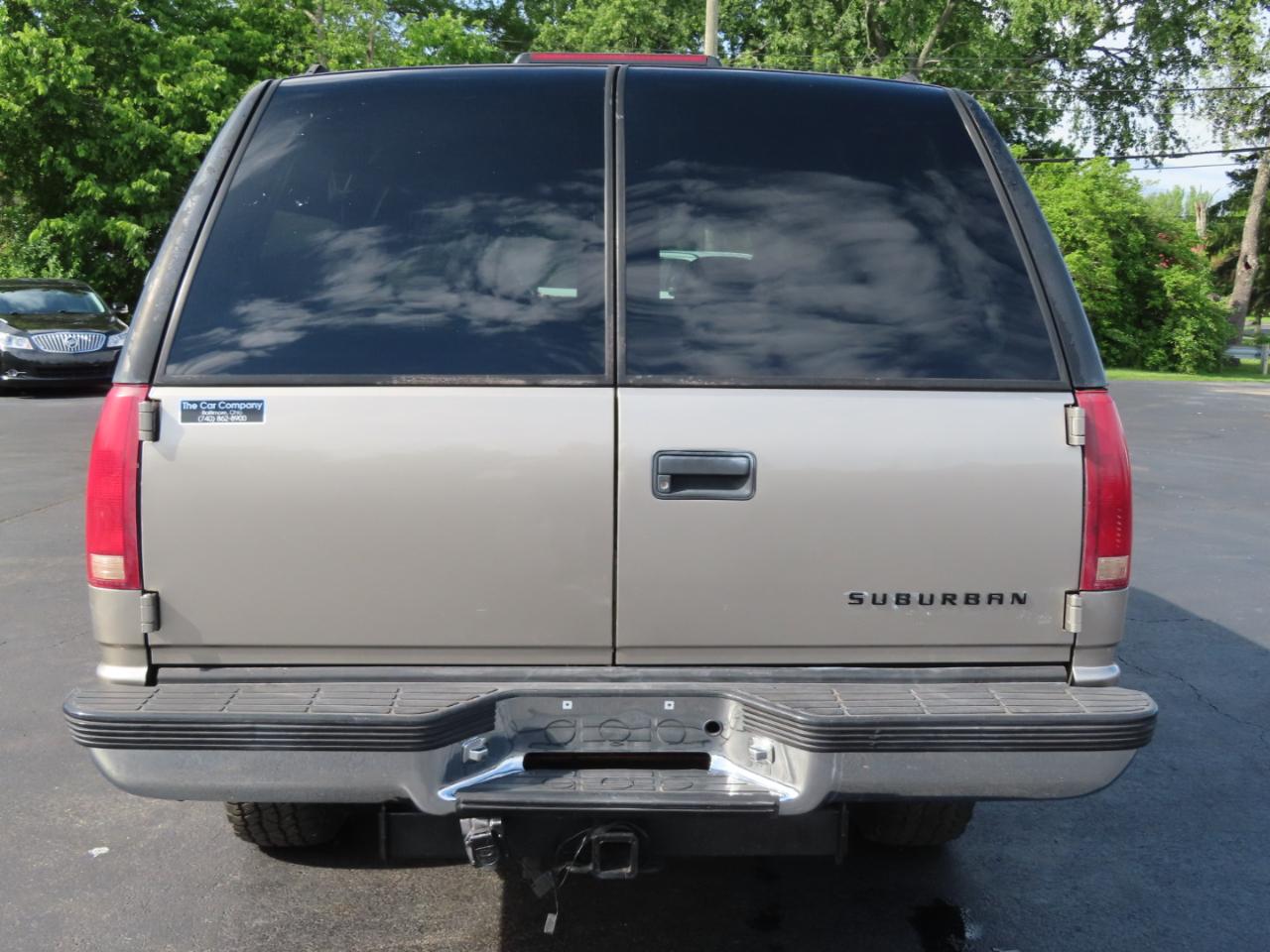 Chevrolet Suburban 2500 4WD 1999