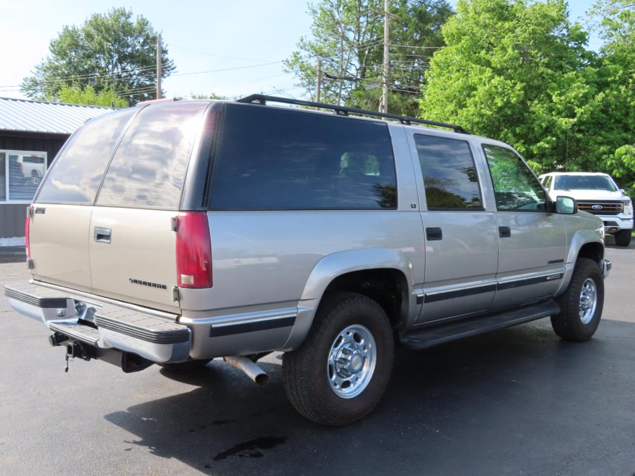 Chevrolet Suburban 2500 4WD 1999