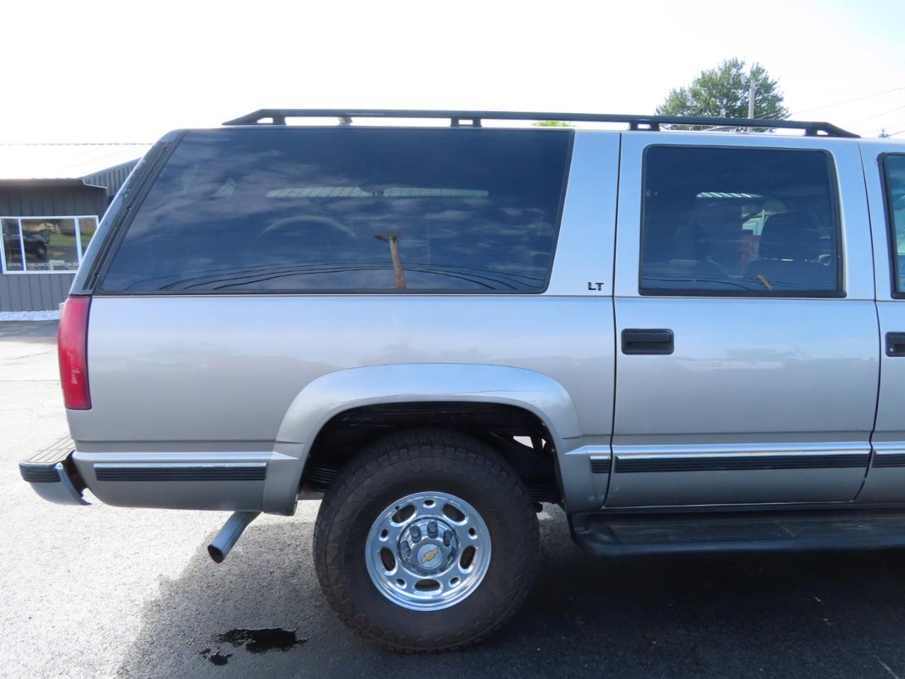 Chevrolet Suburban 2500 4WD 1999
