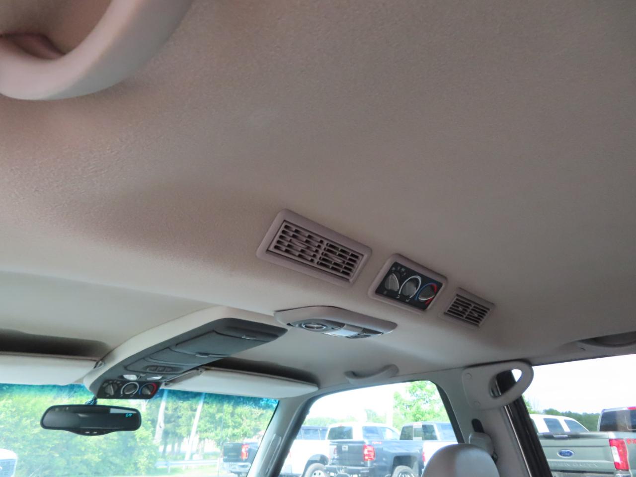 Chevrolet Suburban 2500 4WD 1999