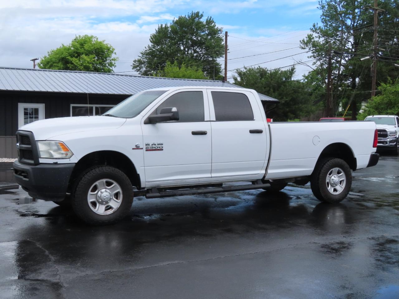 RAM 2500 Tradesman 4x4 Crew Cab 8' Box 2018