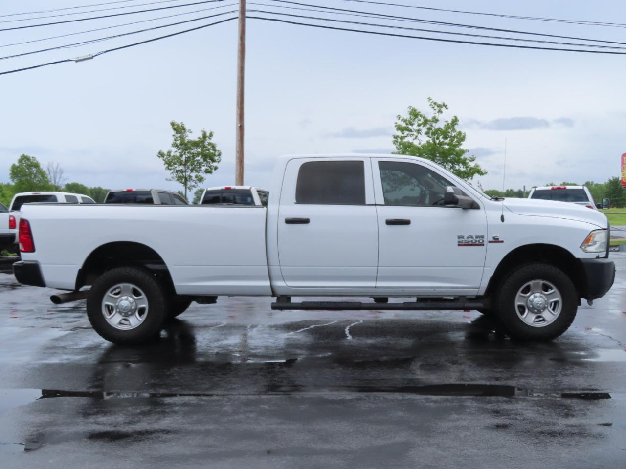 RAM 2500 Tradesman 4x4 Crew Cab 8' Box 2018