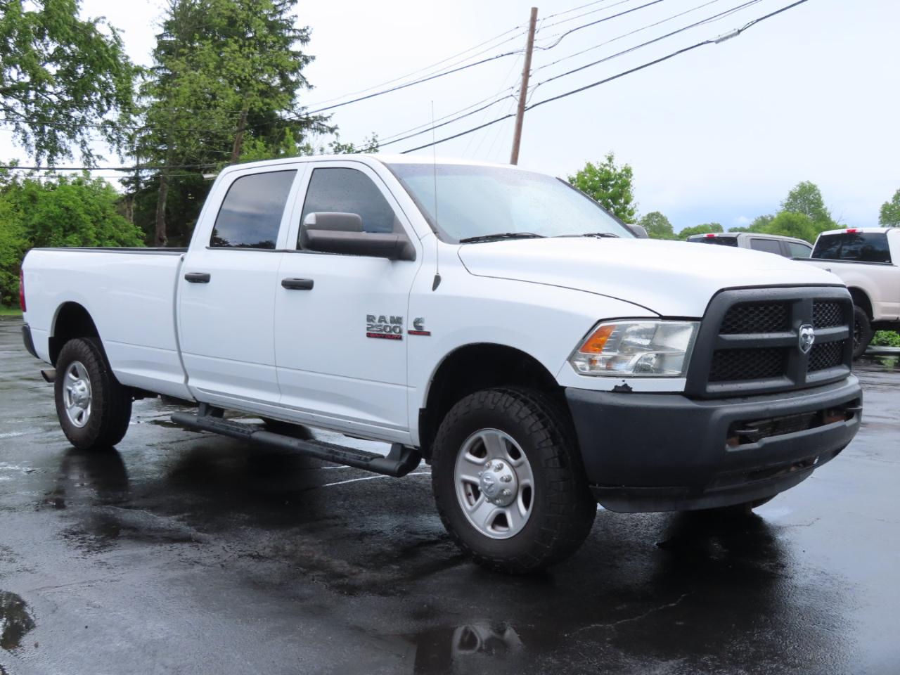 RAM 2500 Tradesman 4x4 Crew Cab 8' Box 2018