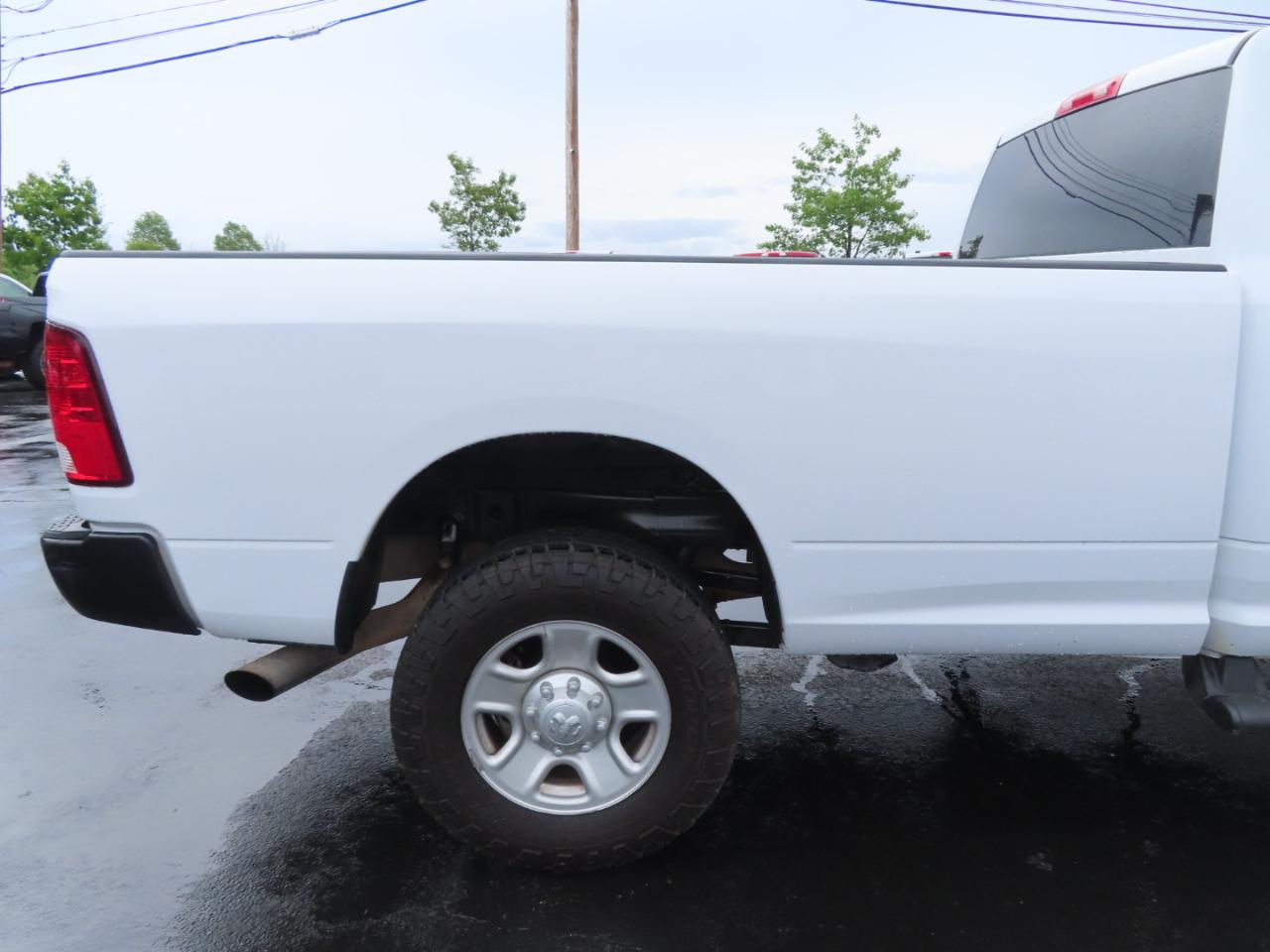 RAM 2500 Tradesman 4x4 Crew Cab 8' Box 2018