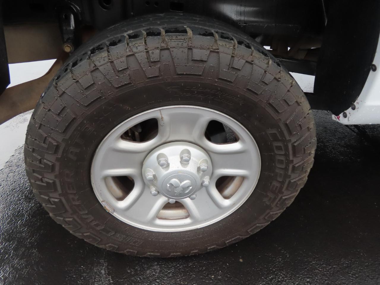 RAM 2500 Tradesman 4x4 Crew Cab 8' Box 2018