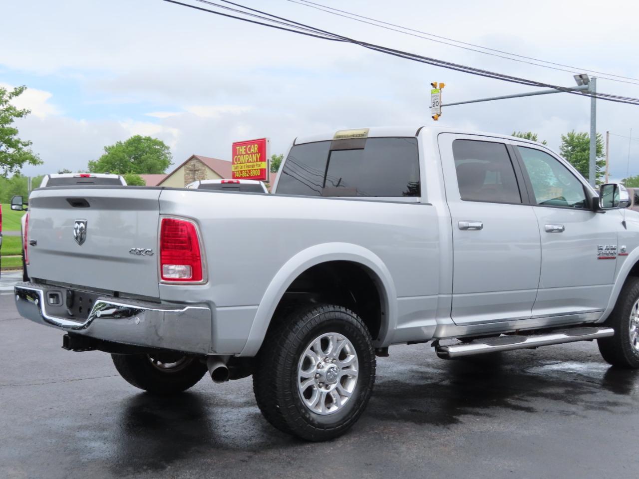 RAM 2500 Laramie 4x4 Crew Cab 6'4" Box 2017