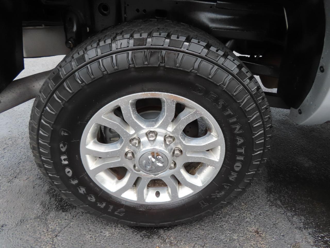 RAM 2500 Laramie 4x4 Crew Cab 6'4" Box 2017