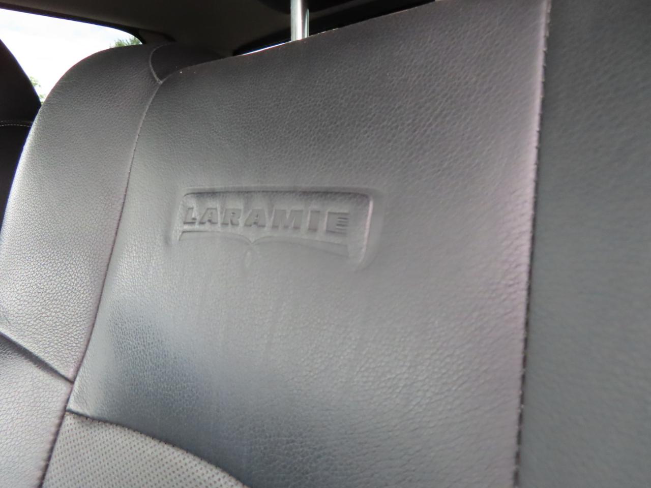 RAM 2500 Laramie 4x4 Crew Cab 6'4" Box 2017