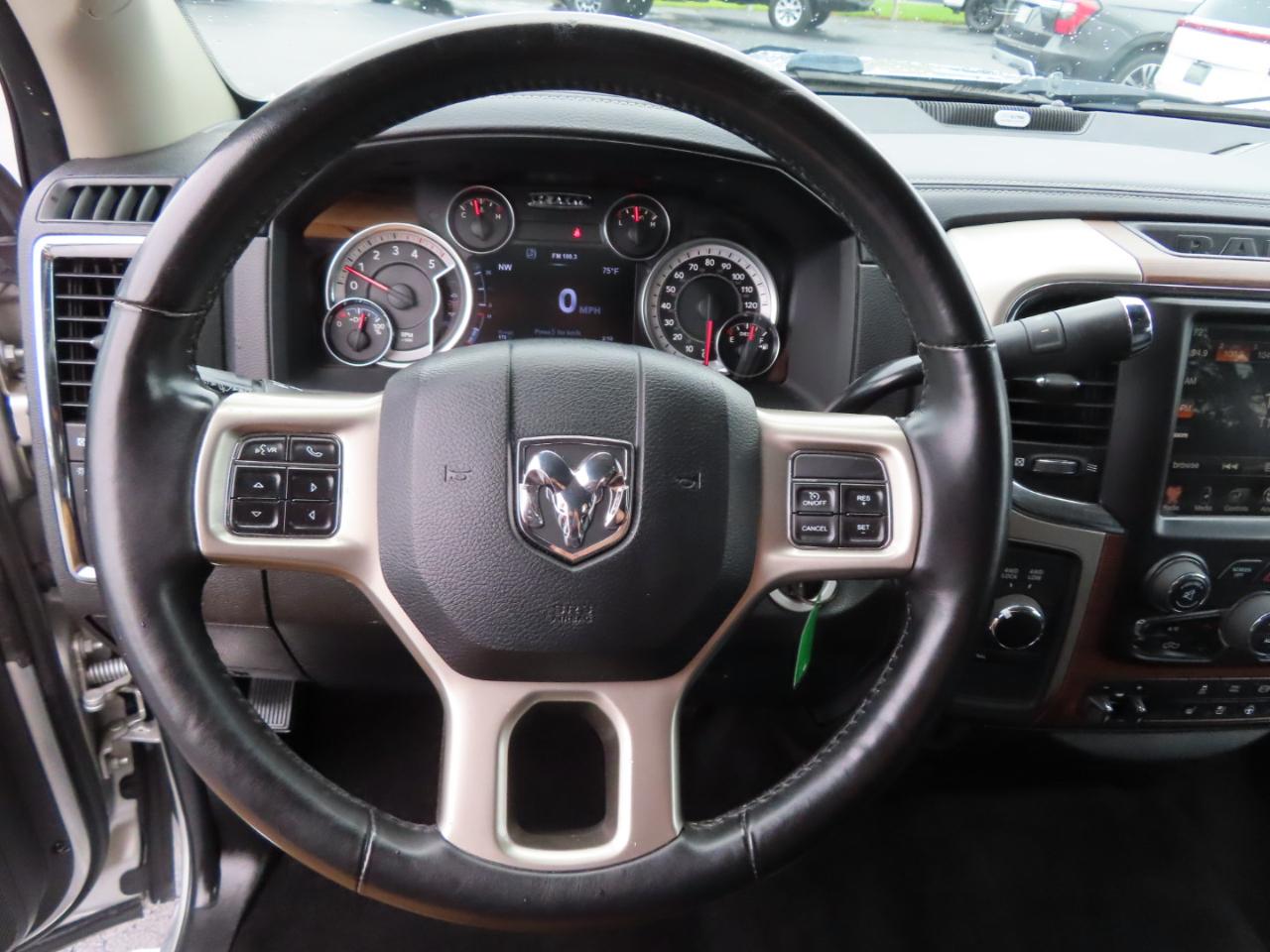 RAM 2500 Laramie 4x4 Crew Cab 6'4" Box 2017