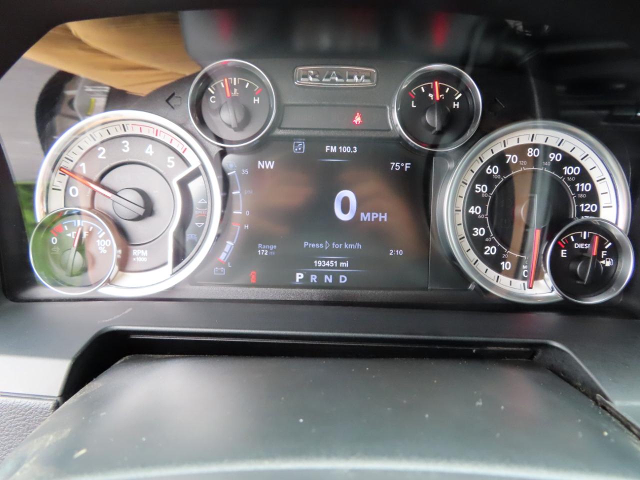 RAM 2500 Laramie 4x4 Crew Cab 6'4" Box 2017