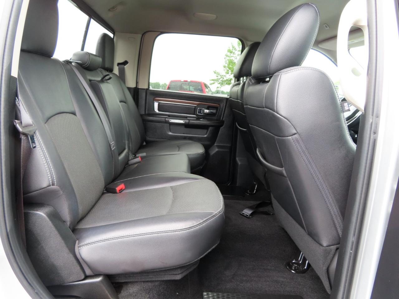 RAM 2500 Laramie 4x4 Crew Cab 6'4" Box 2017