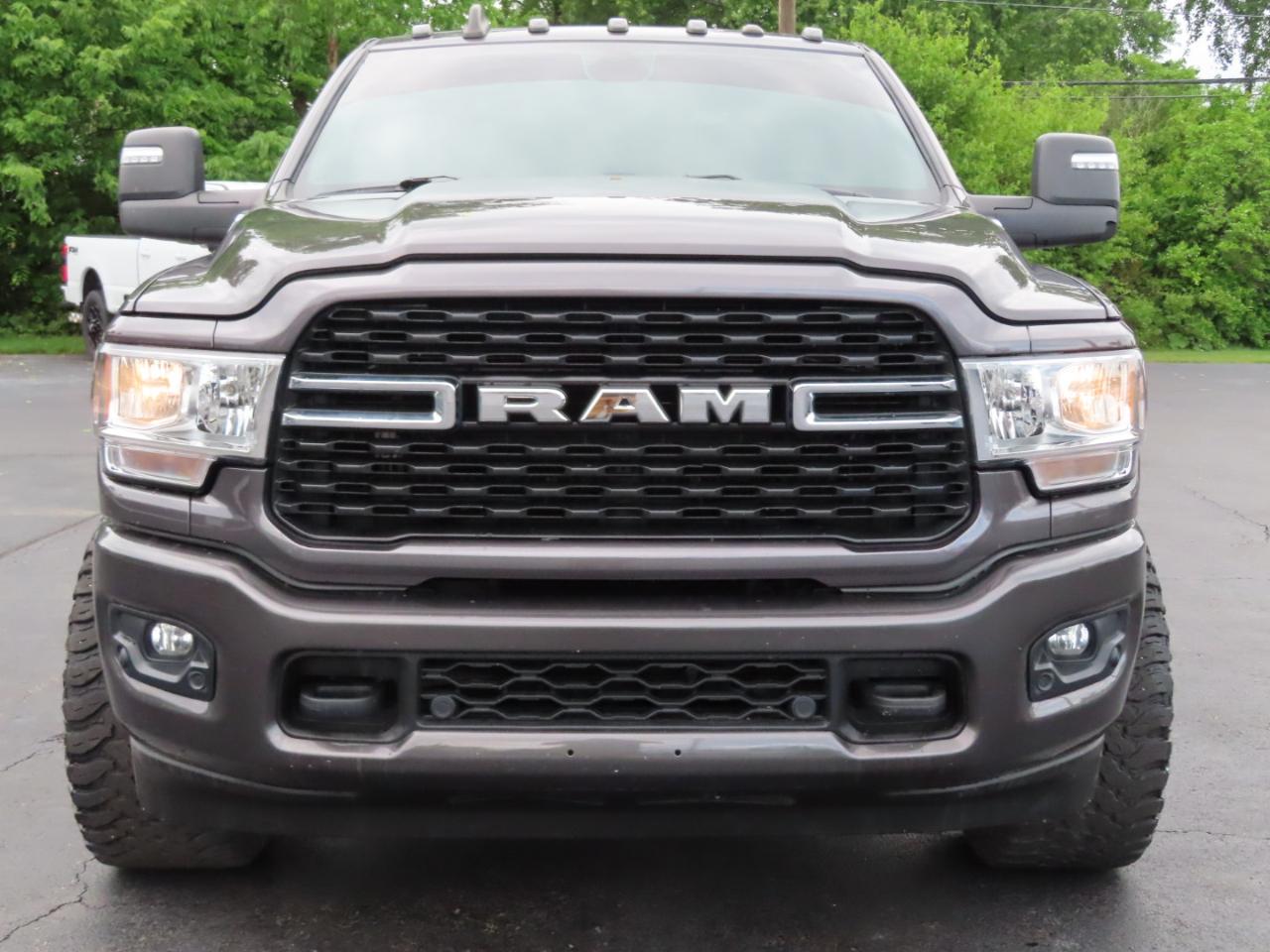 RAM 2500 Big Horn 4x4 Crew Cab 6'4" Box 2024